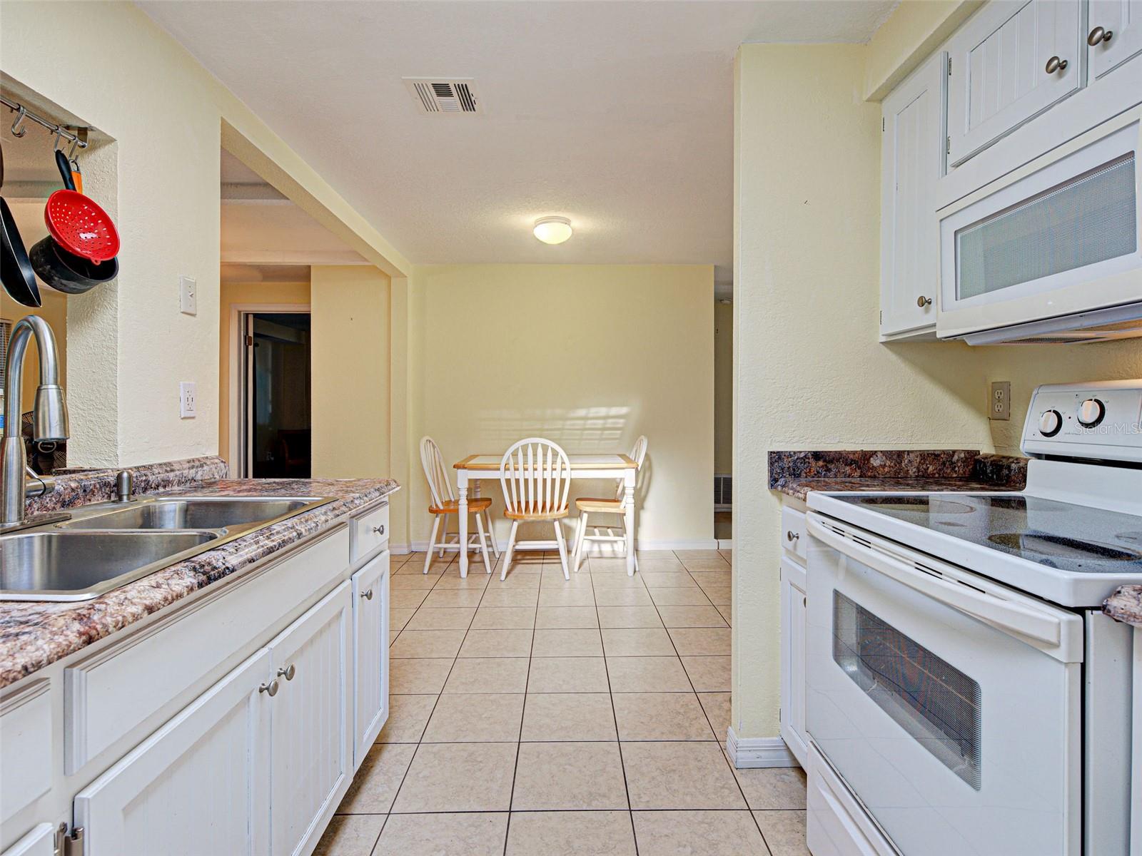 3371 PINETREE ST, PORT CHARLOTTE, FL — photo 20