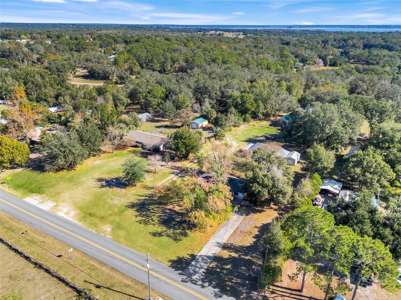37032 GRAYS AIRPORT RD, LADY LAKE, FL — photo 8