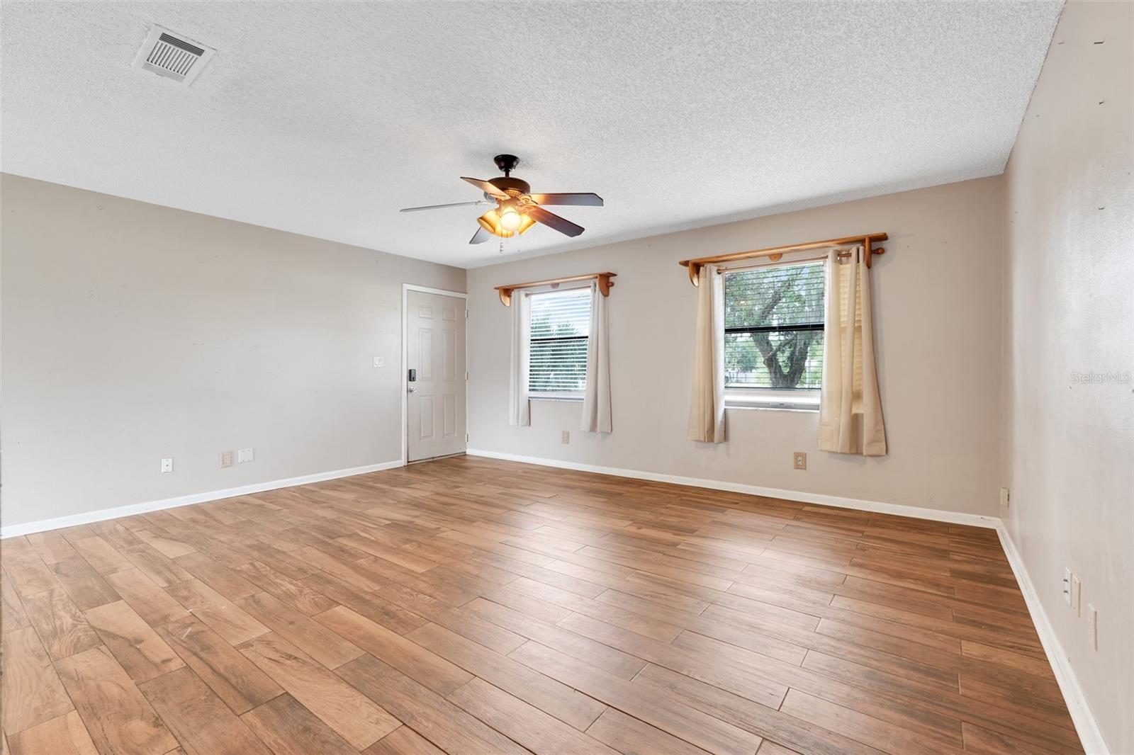 37032 GRAYS AIRPORT RD, LADY LAKE, FL — photo 15