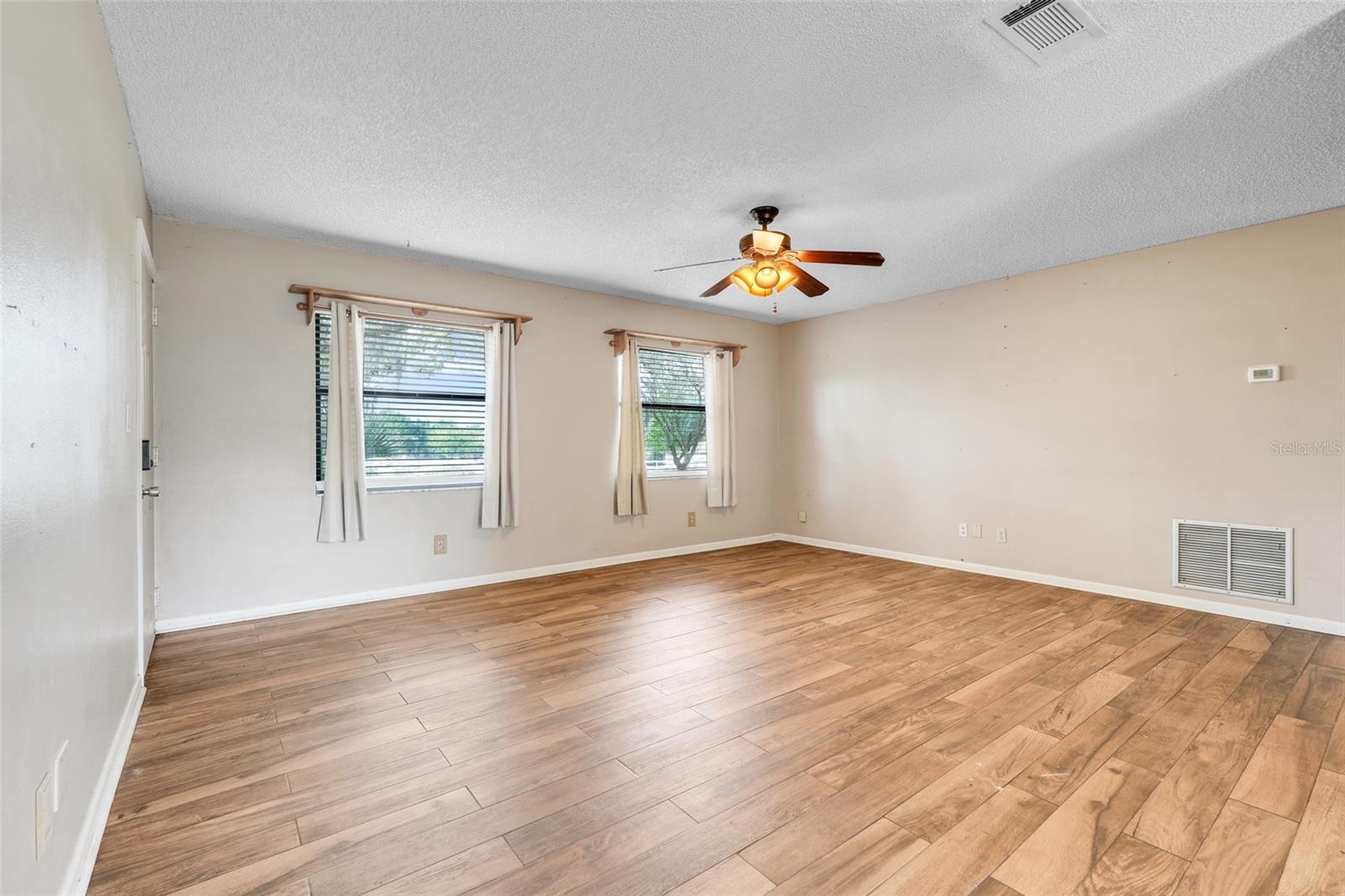 37032 GRAYS AIRPORT RD, LADY LAKE, FL — photo 20