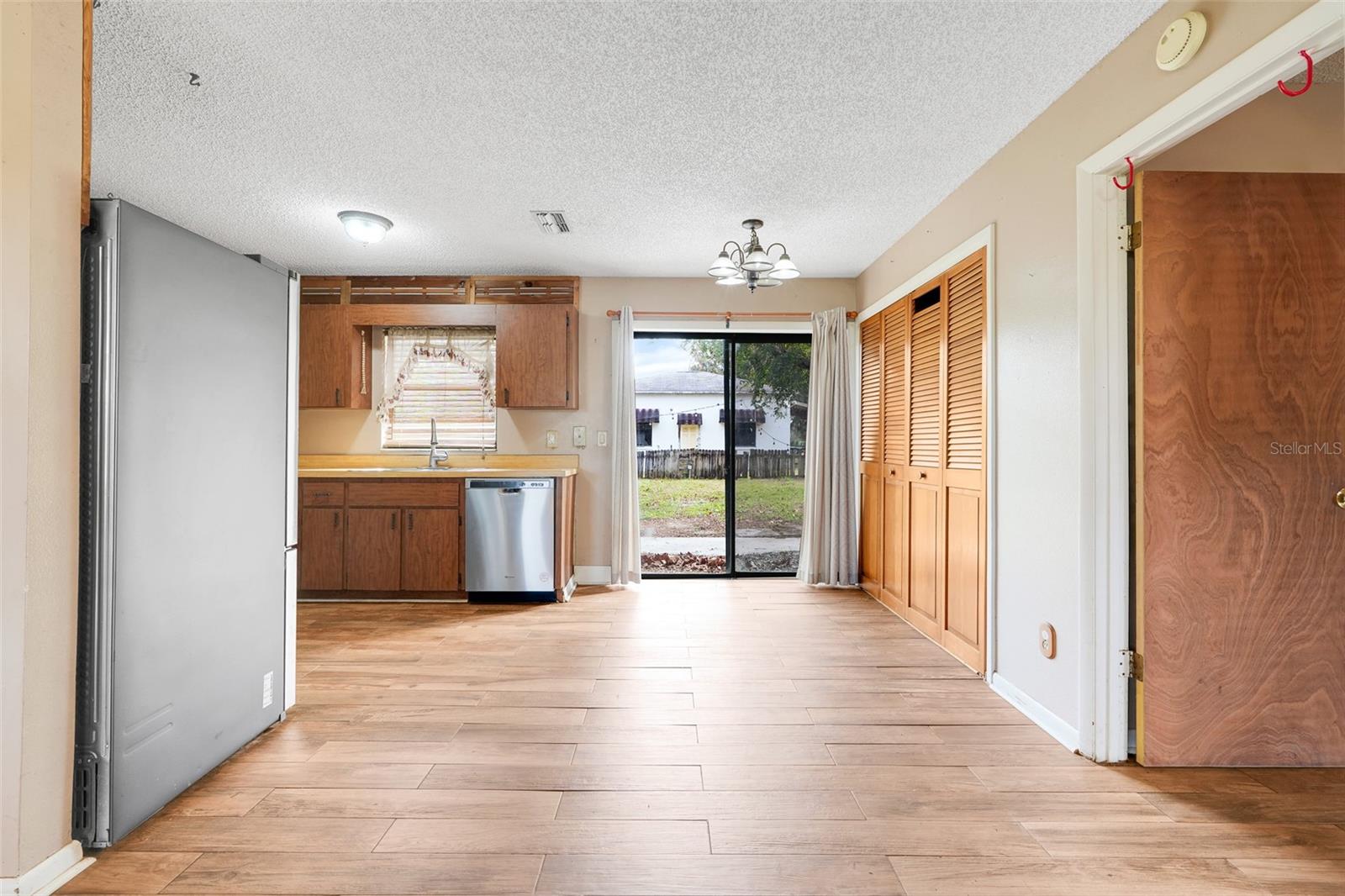 37032 GRAYS AIRPORT RD, LADY LAKE, FL — photo 21