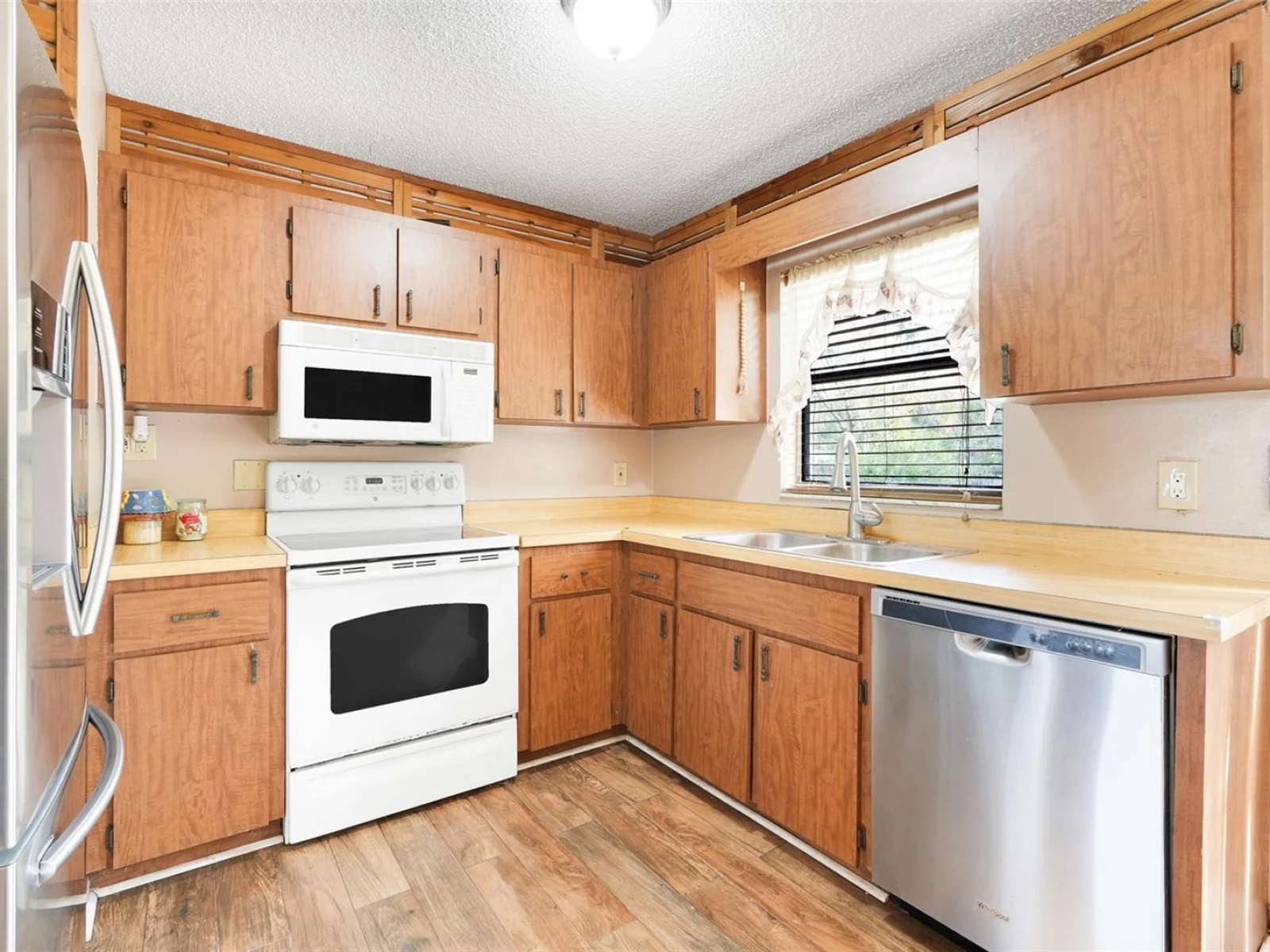 37032 GRAYS AIRPORT RD, LADY LAKE, FL — photo 25