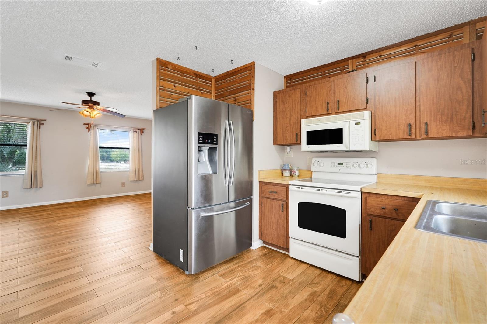 37032 GRAYS AIRPORT RD, LADY LAKE, FL — photo 27