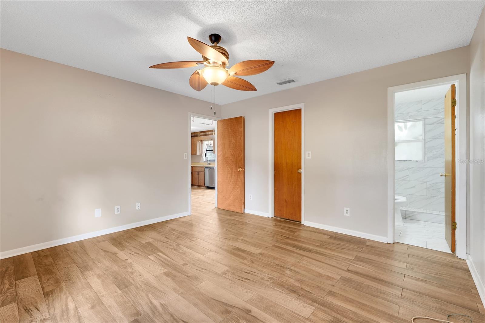 37032 GRAYS AIRPORT RD, LADY LAKE, FL — photo 31