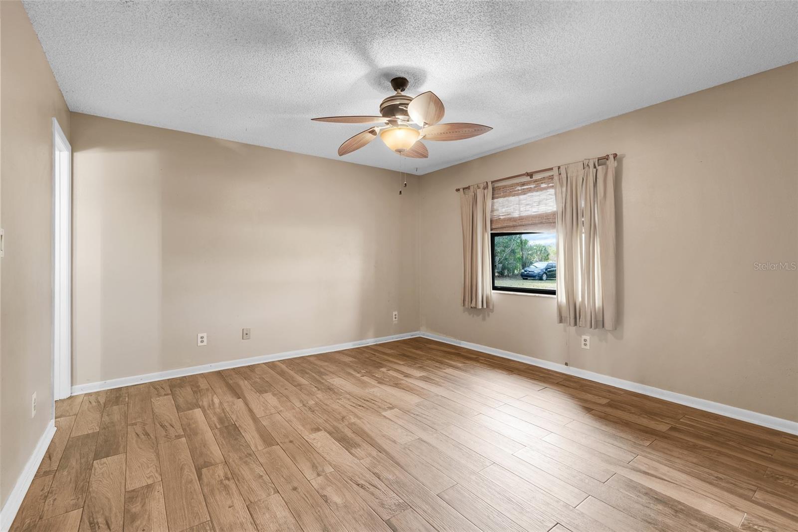37032 GRAYS AIRPORT RD, LADY LAKE, FL — photo 34