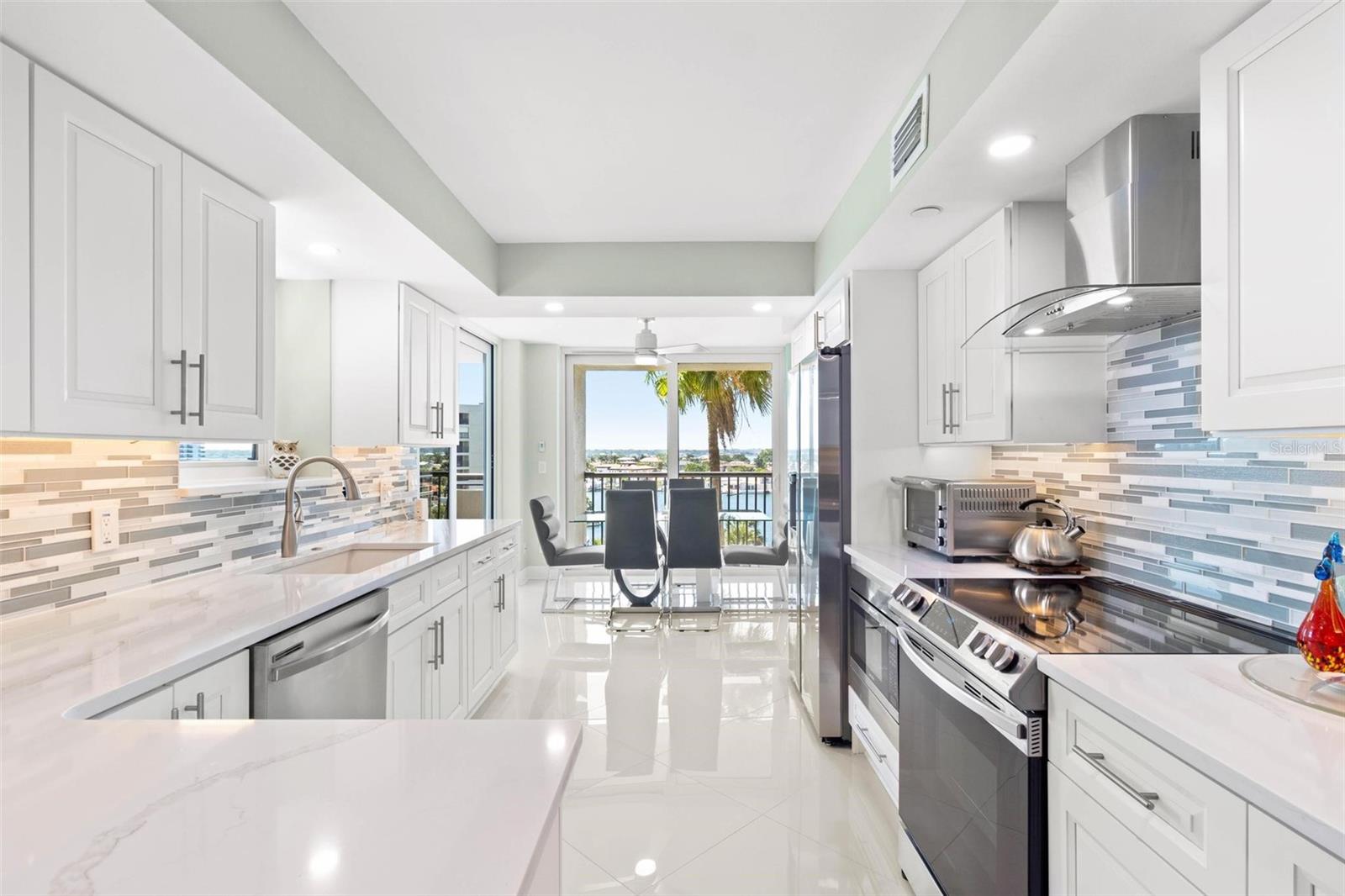 1660 GULF BLVD #607, CLEARWATER BEACH, FL — photo 10