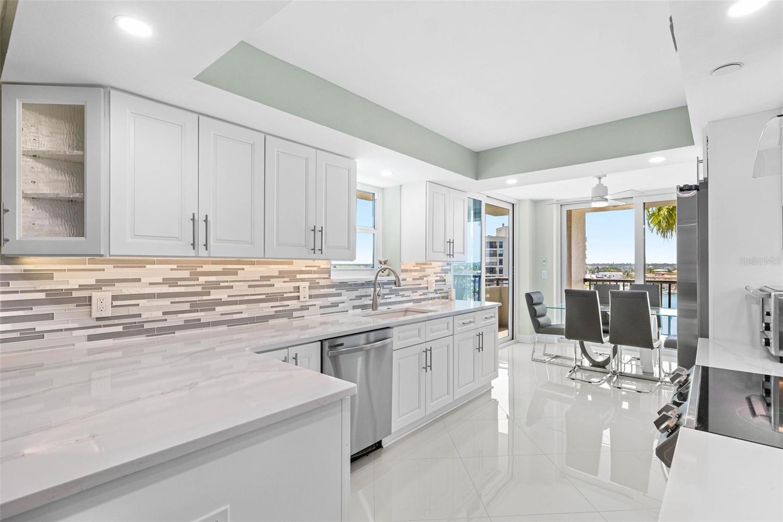 1660 GULF BLVD #607, CLEARWATER BEACH, FL — photo 11