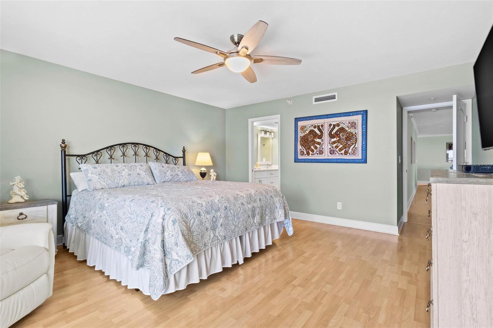 1660 GULF BLVD #607, CLEARWATER BEACH, FL — photo 17