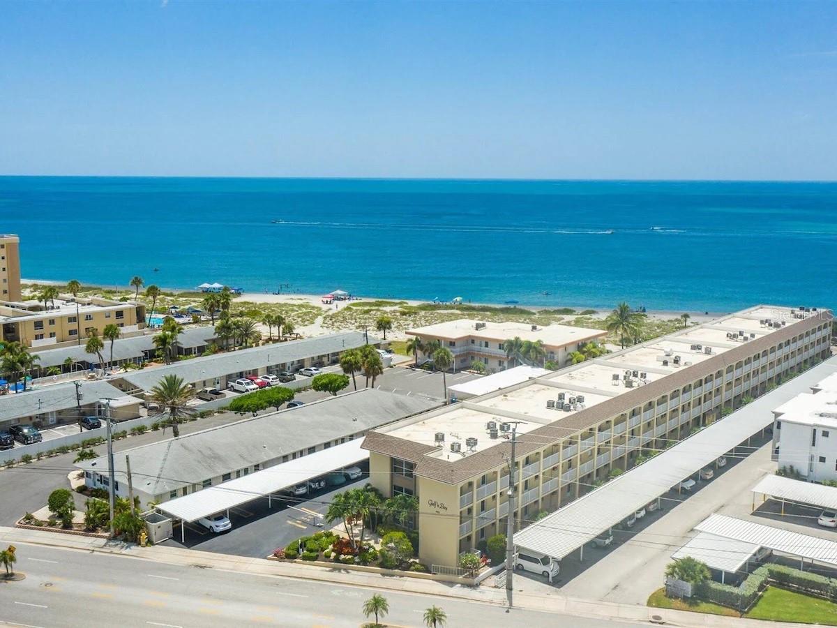 1400 TARPON CENTER DR #111, VENICE, FL