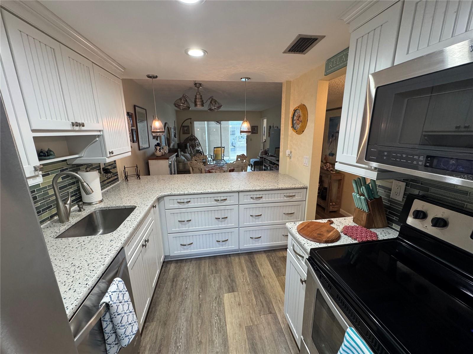 1400 TARPON CENTER DR #111, VENICE, FL — photo 15