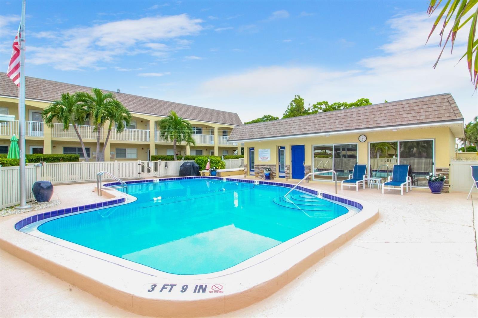 1400 TARPON CENTER DR #111, VENICE, FL — photo 33