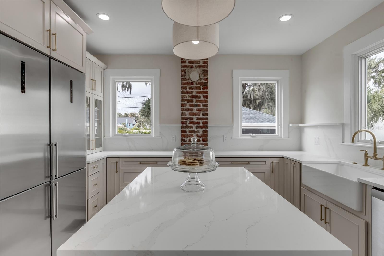 214 S RIVERSIDE DR, NEW SMYRNA BEACH, FL — photo 3