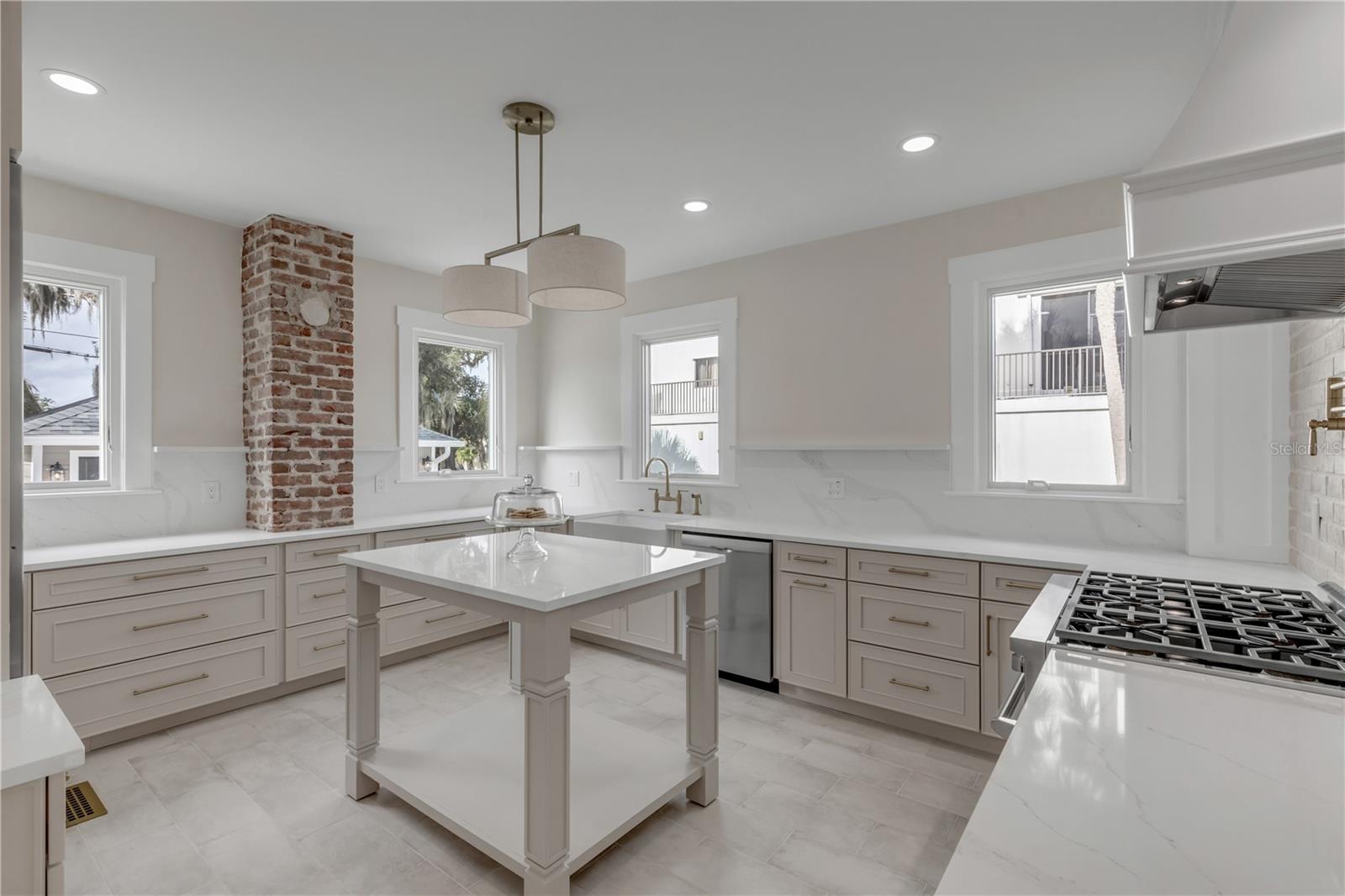 214 S RIVERSIDE DR, NEW SMYRNA BEACH, FL — photo 25