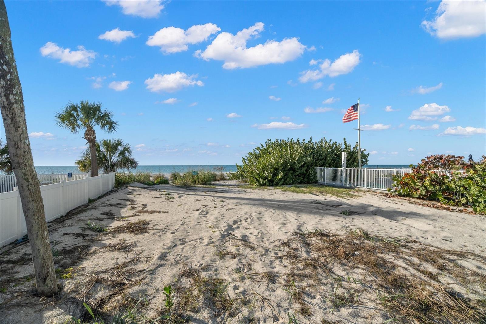 1306 GULF BLVD, INDIAN ROCKS BEACH, FL — photo 12
