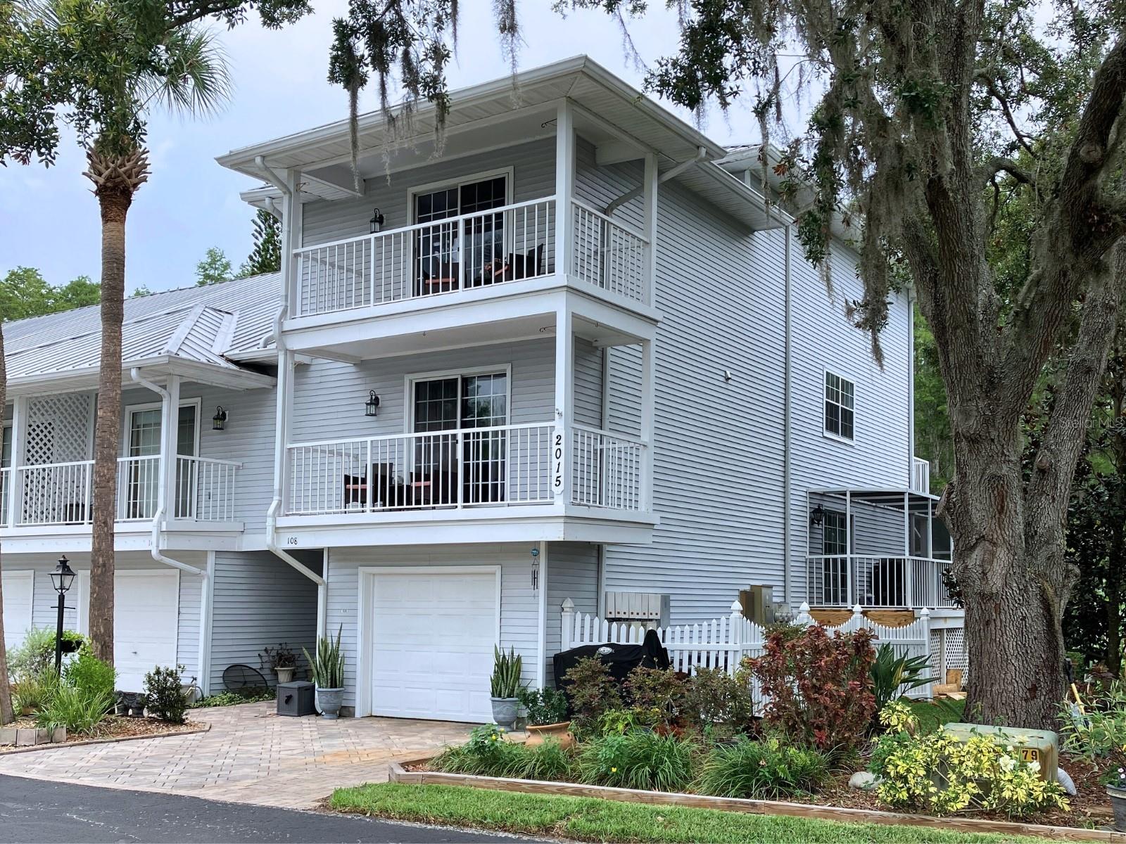 2015 VISTA DEL SOL CIR #108, LUTZ, FL