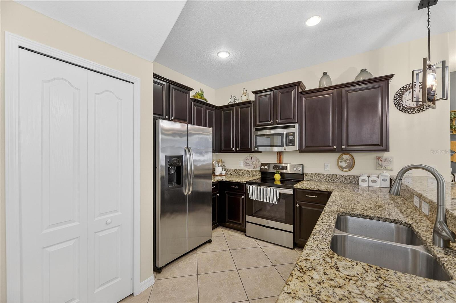20041 SATIN LEAF AVE, TAMPA, FL — photo 4