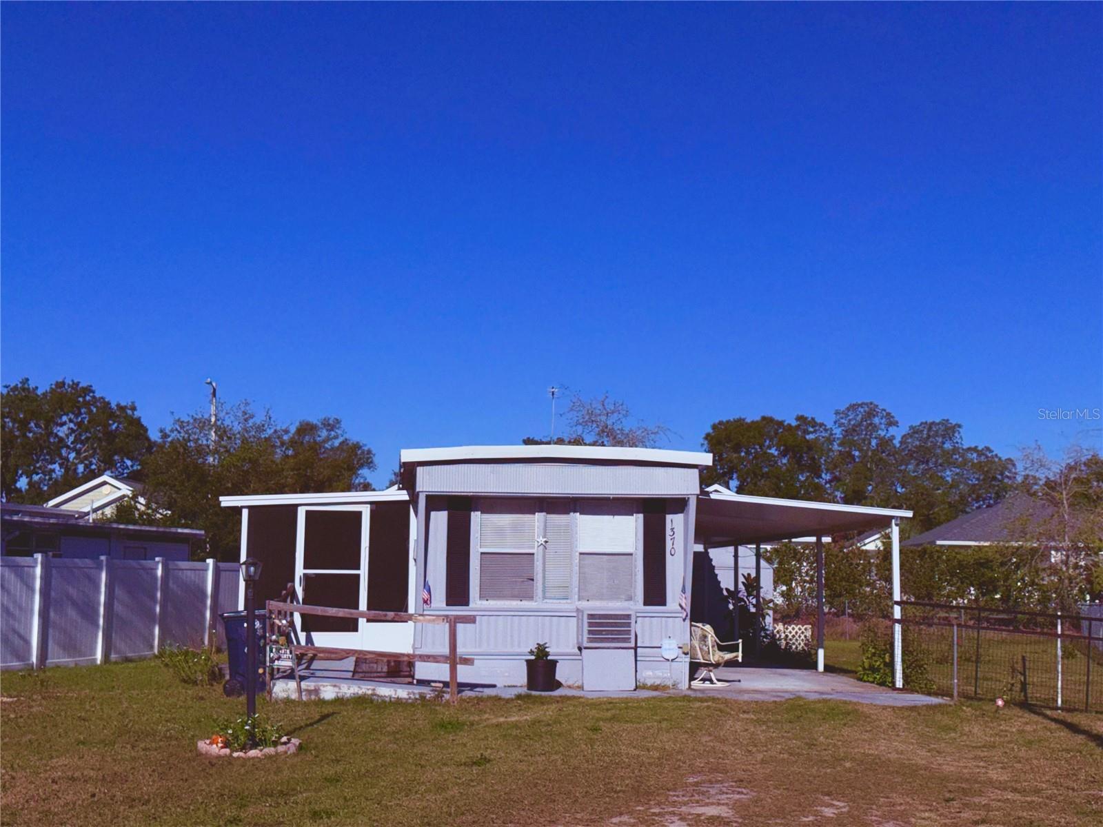 1370 COUNTY DR, TAVARES, FL