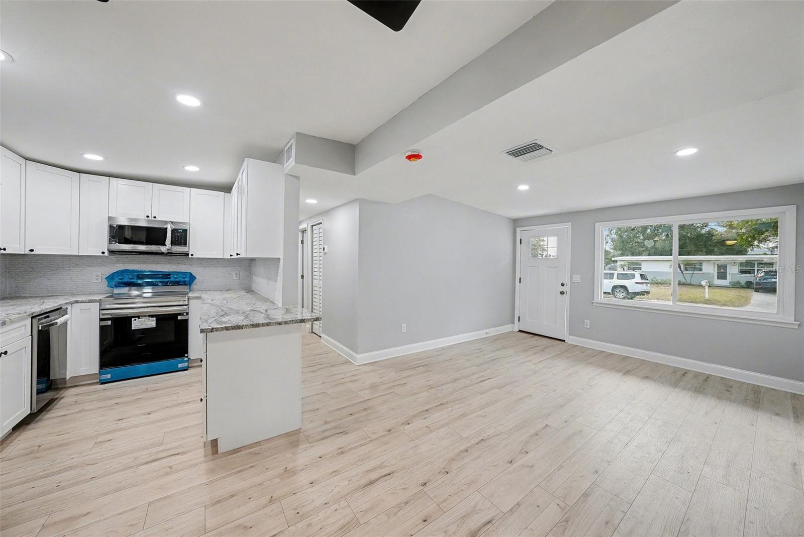 2162 BARCELONA DR, CLEARWATER, FL — photo 5