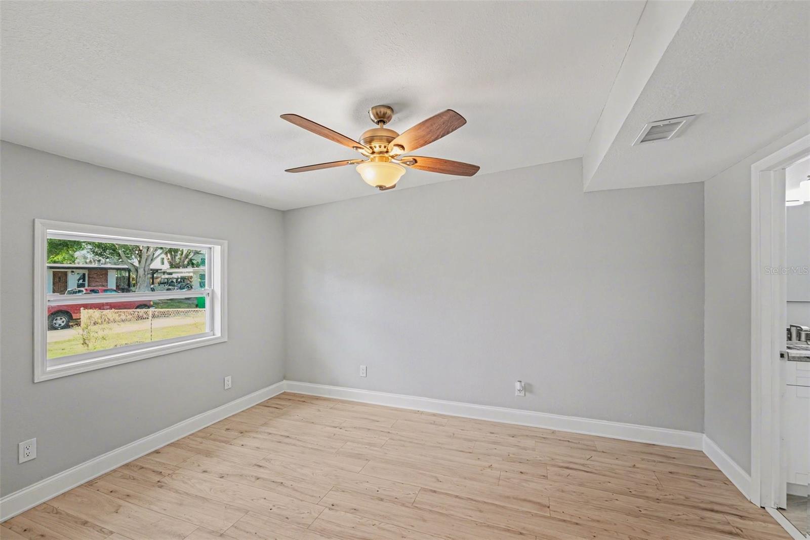 2162 BARCELONA DR, CLEARWATER, FL — photo 9