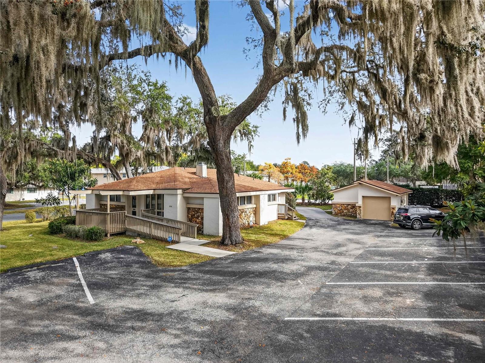 708 LEE ST, LEESBURG, FL — photo 4