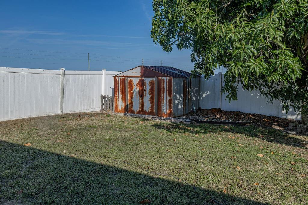 1015 HIGHLAND CREST CIR, LAKE WALES, FL — photo 34