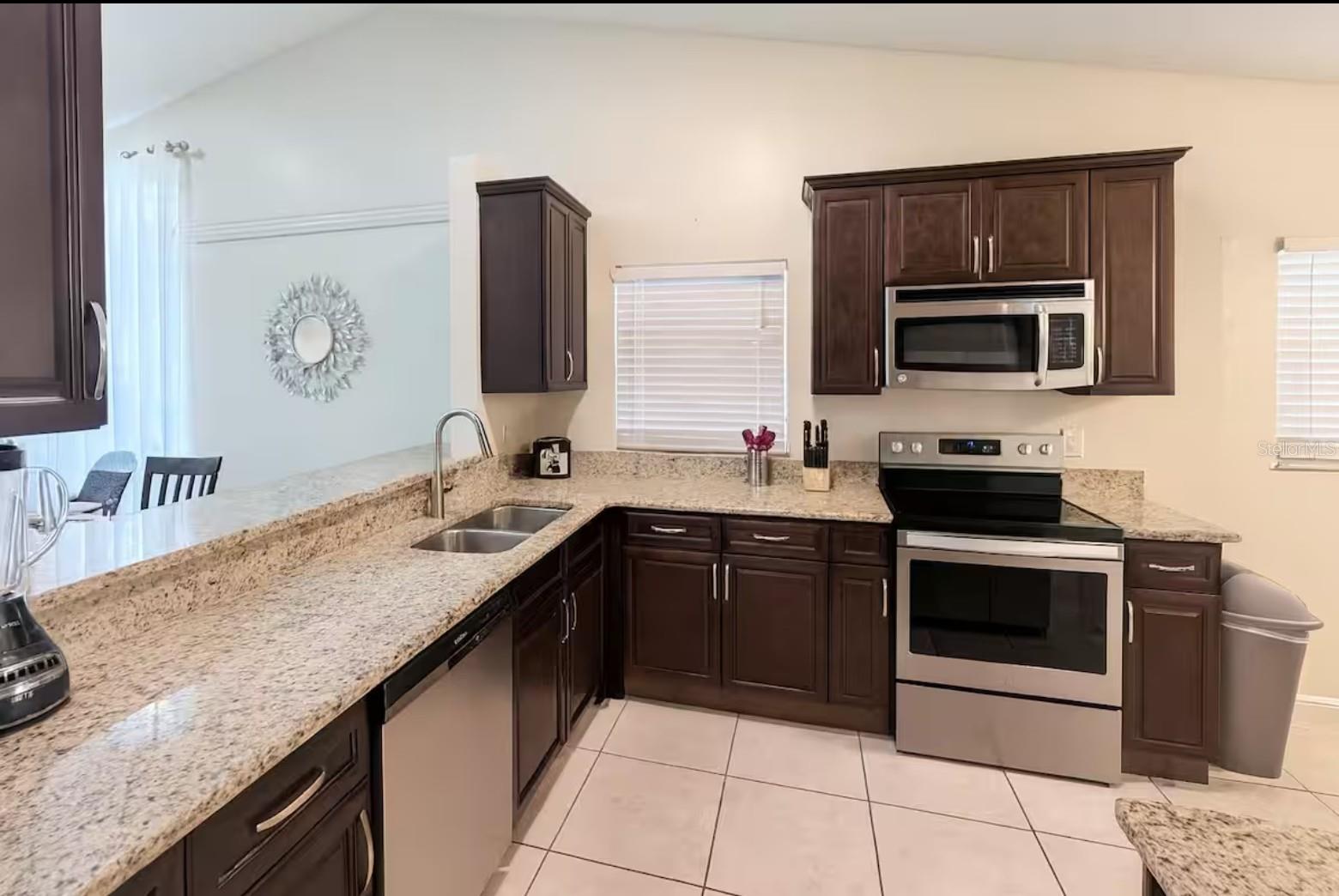 3275 SMOKE SIGNAL CIR, KISSIMMEE, FL — photo 2