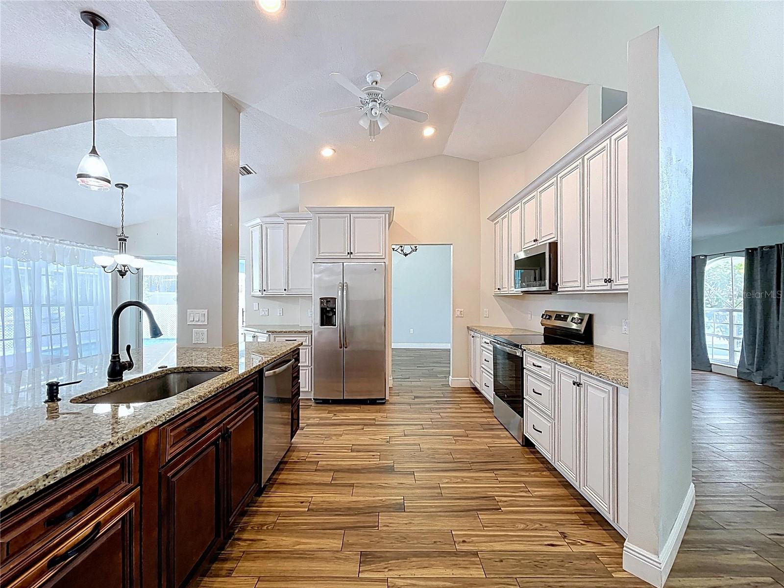 18812 BASCOMB LANE, HUDSON, FL — photo 32