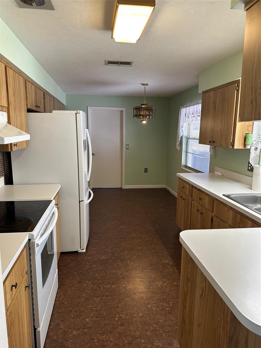200 S DESOTO ST, BEVERLY HILLS, FL — photo 11