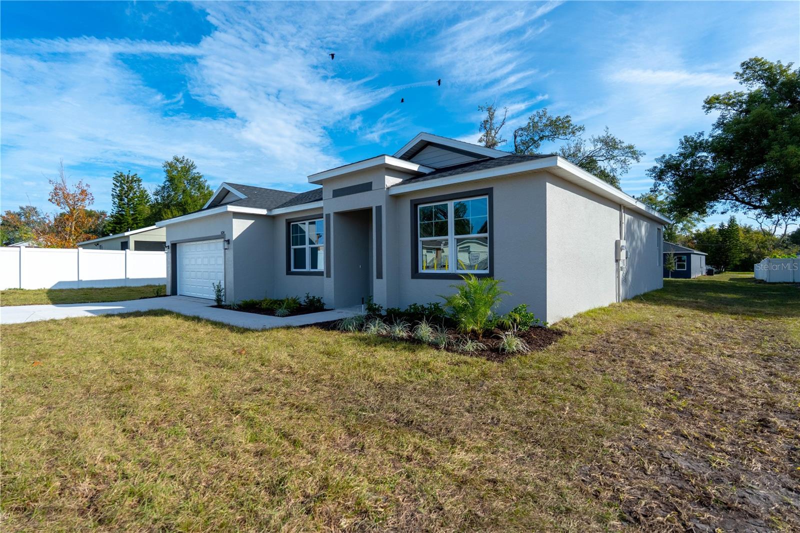 834 N JOANNA AVE, TAVARES, FL — photo 7