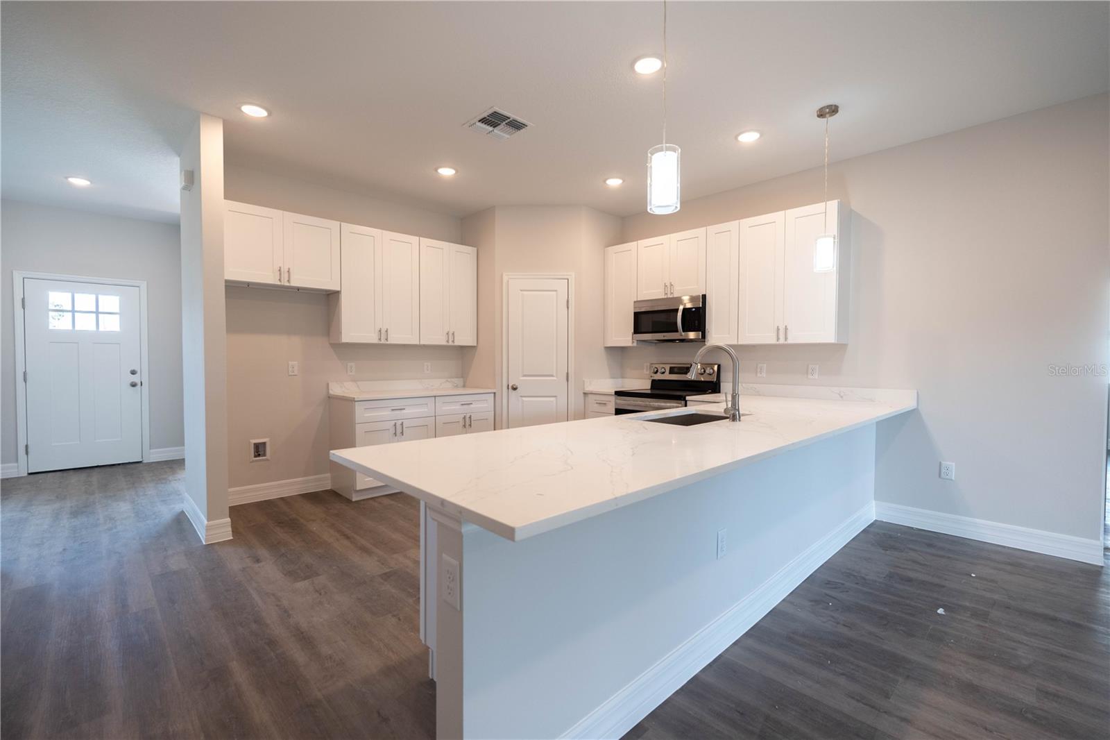 834 N JOANNA AVE, TAVARES, FL — photo 14