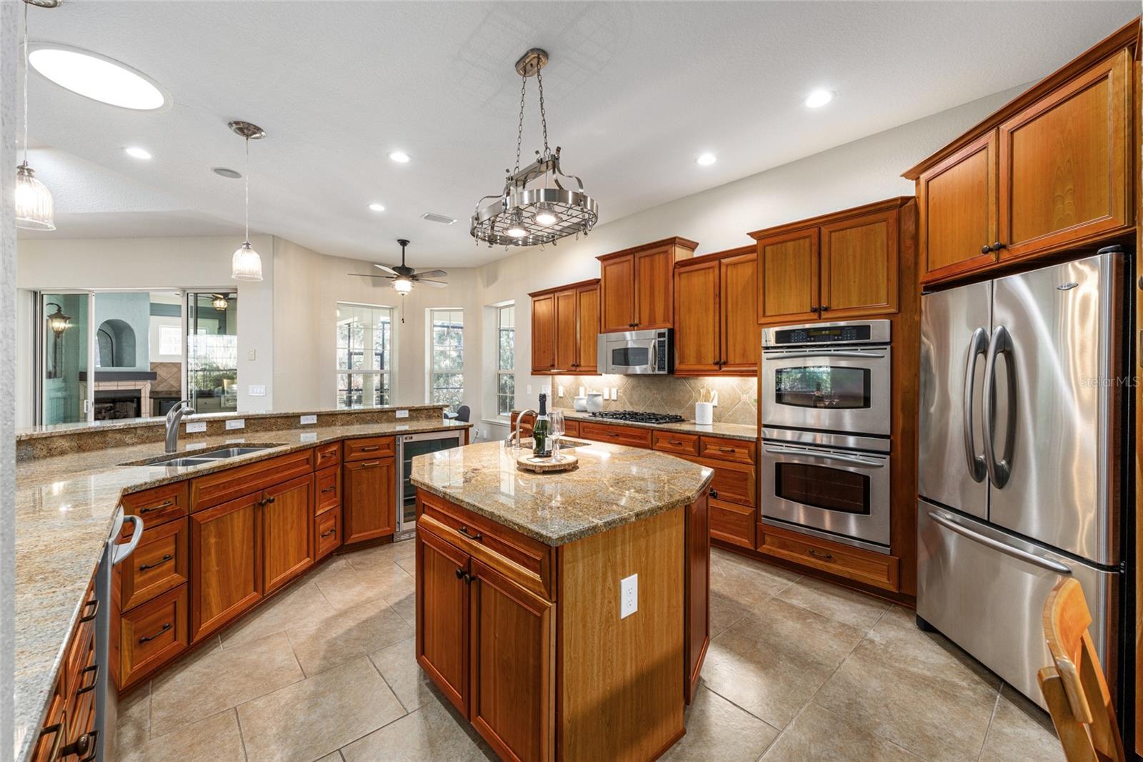 1568 BLACK LAKE DR, THE VILLAGES, FL — photo 40