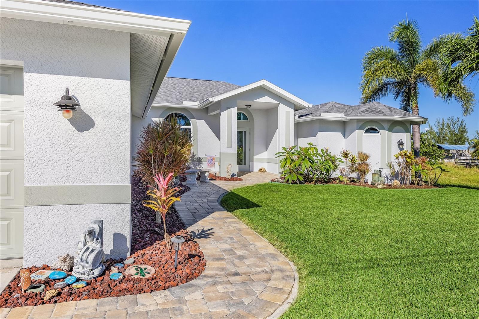 430 NW 39TH AVE, CAPE CORAL, FL — photo 4
