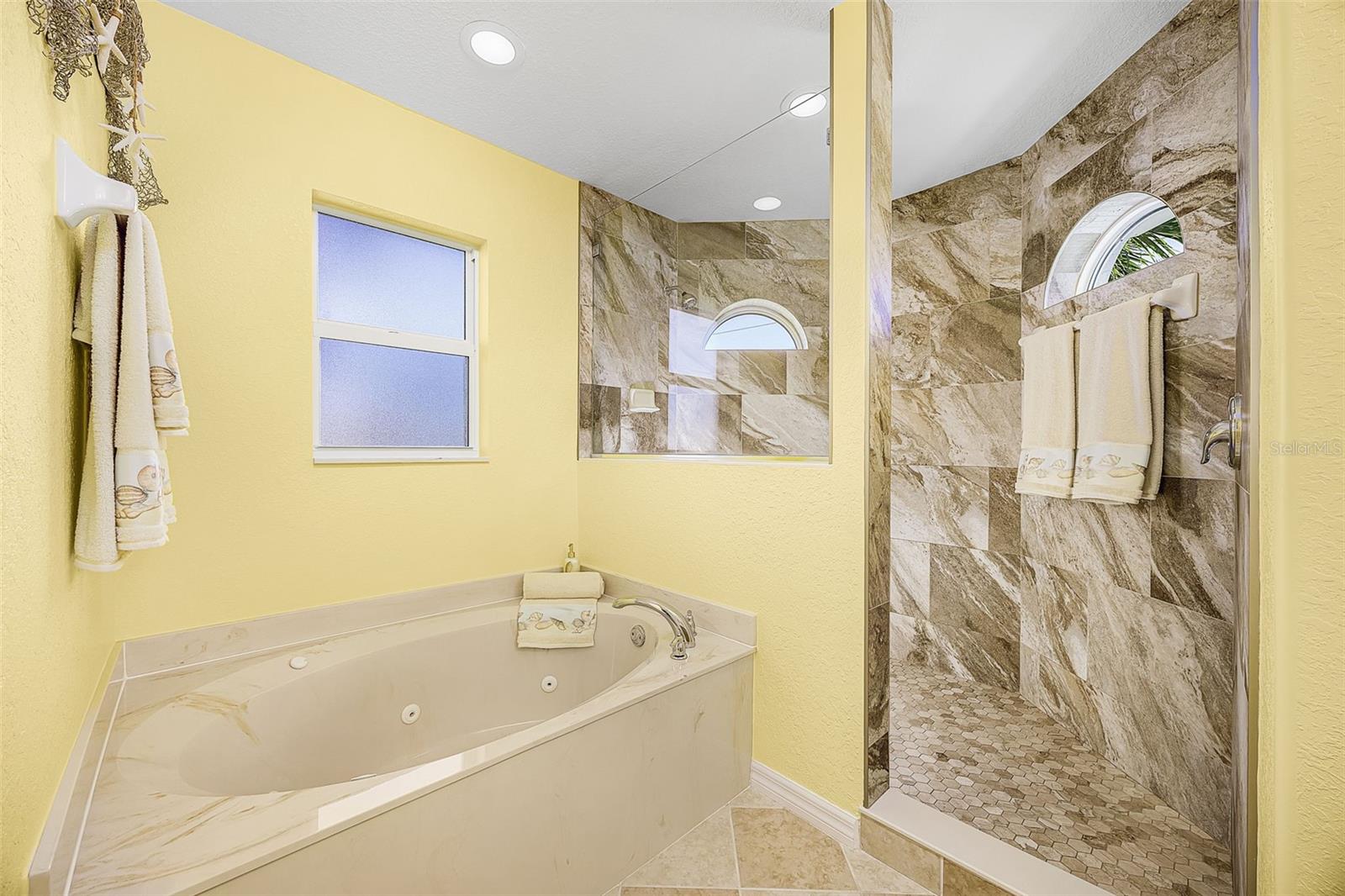 430 NW 39TH AVE, CAPE CORAL, FL — photo 21