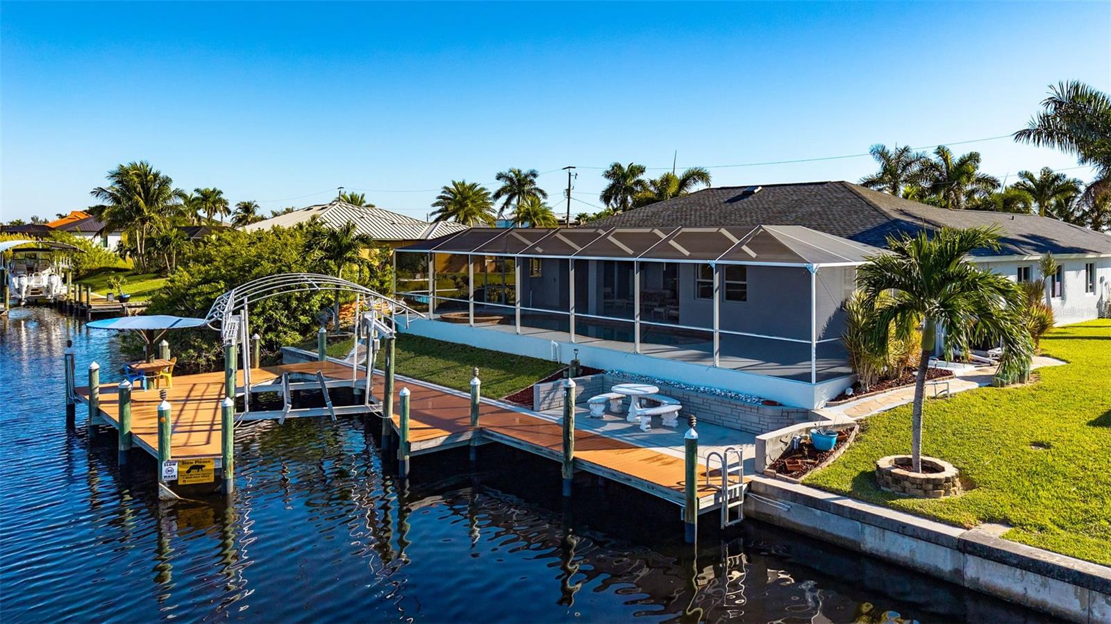 430 NW 39TH AVE, CAPE CORAL, FL