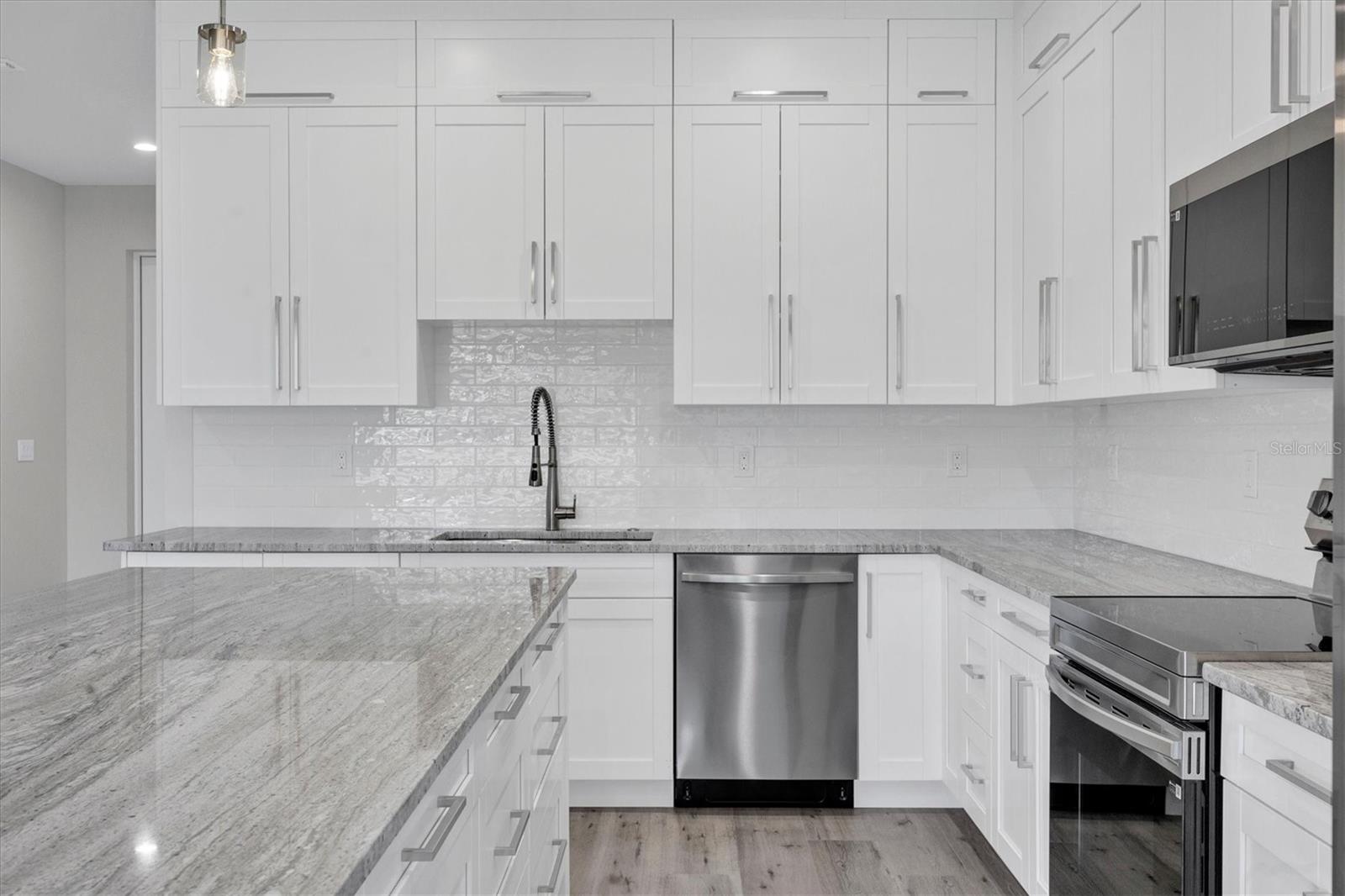9 BUNKER PL, ROTONDA WEST, FL — photo 17