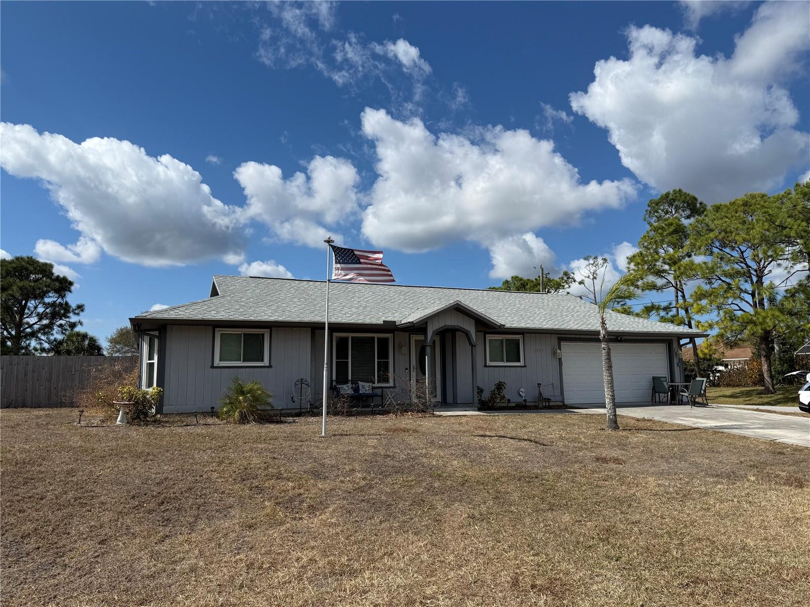 2987 N BISCAYNE DR, NORTH PORT, FL — photo 2
