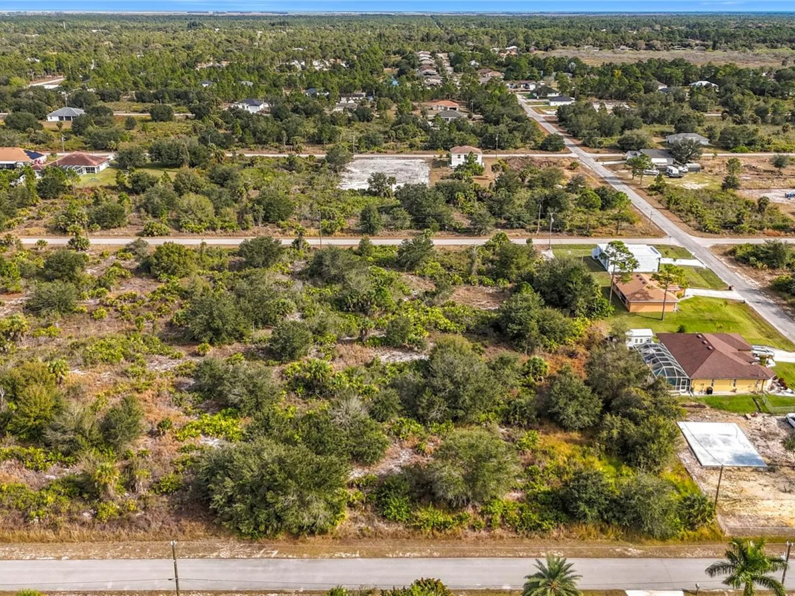 904 LAKE AVE, LEHIGH ACRES, FL — photo 9