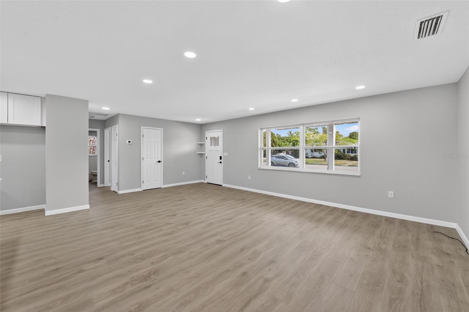6224 7TH AVENUE DR W, BRADENTON, FL — photo 3