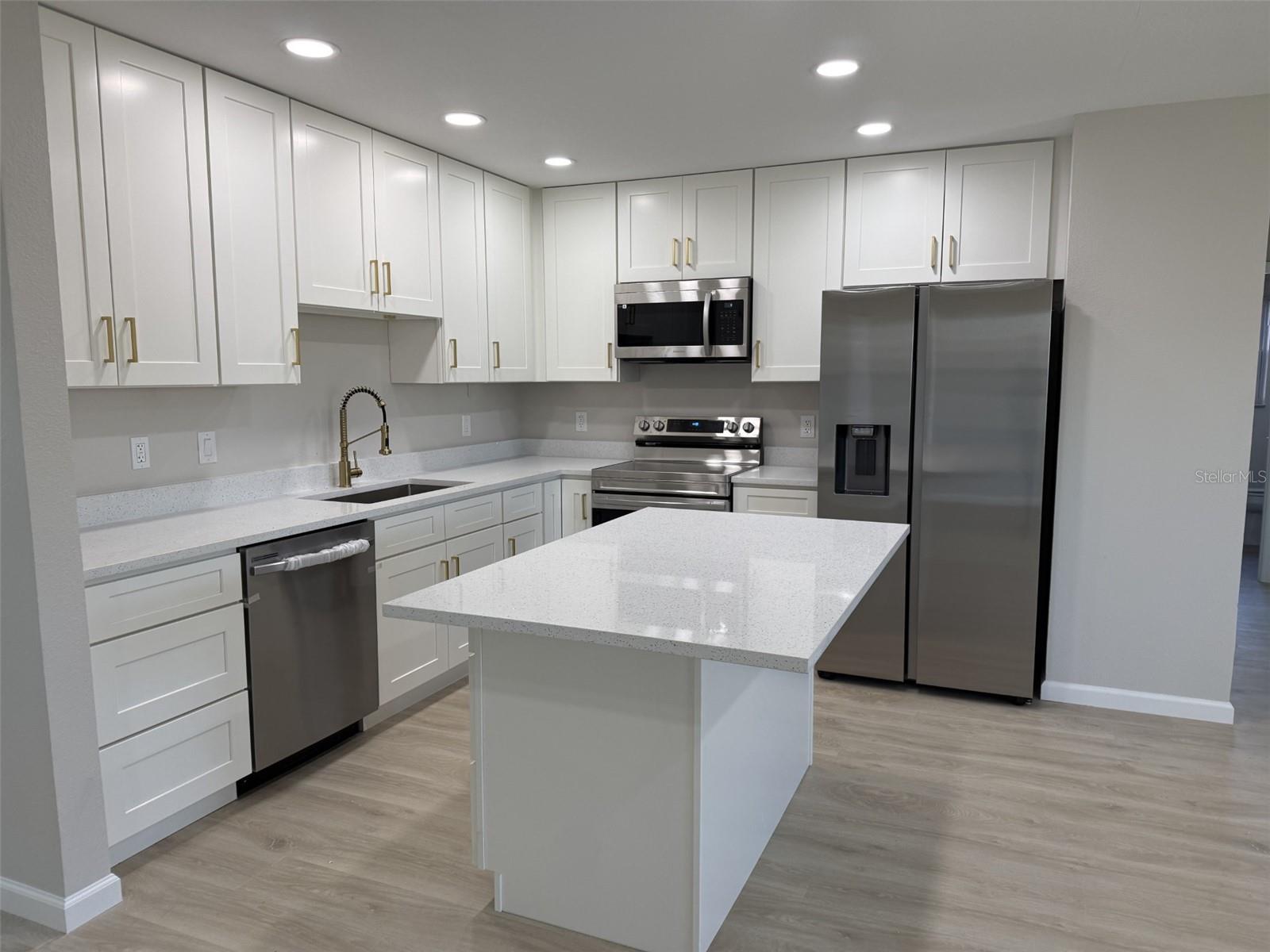6224 7TH AVENUE DR W, BRADENTON, FL — photo 12
