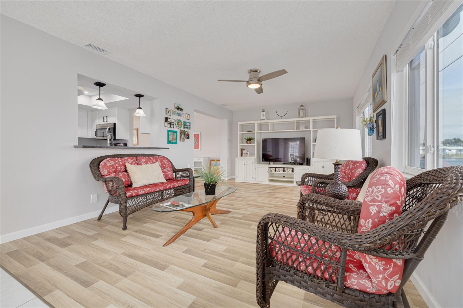 9705 MAINLANDS BLVD W, PINELLAS PARK, FL — photo 15