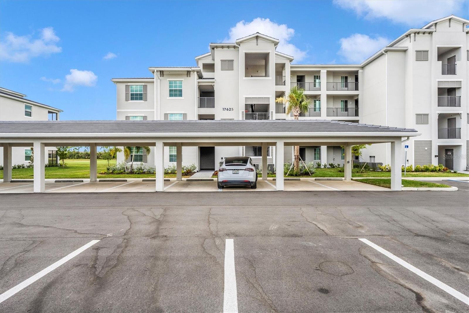 17625 OPAL SAND DR #207, VENICE, FL