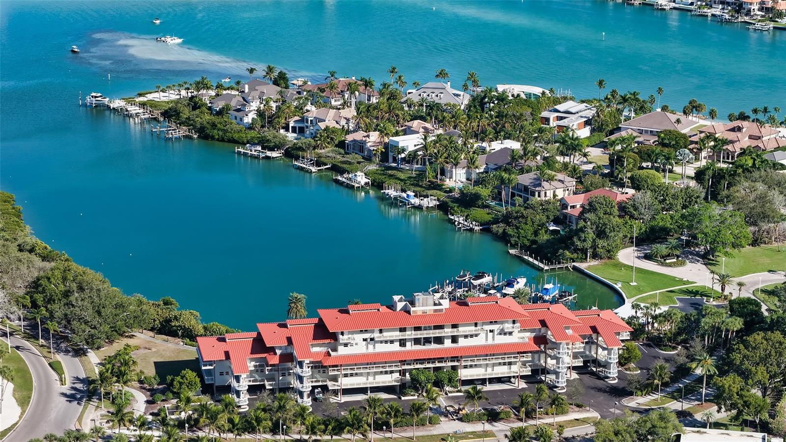 225 SANDS POINT RD #6201, LONGBOAT KEY, FL