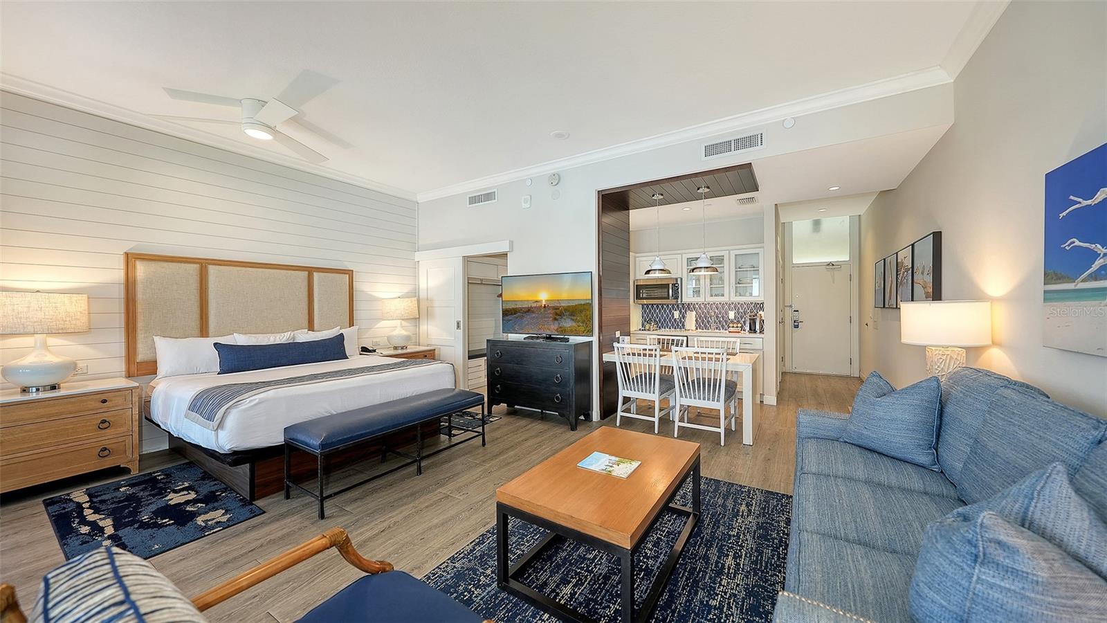 225 SANDS POINT RD #6201, LONGBOAT KEY, FL — photo 5