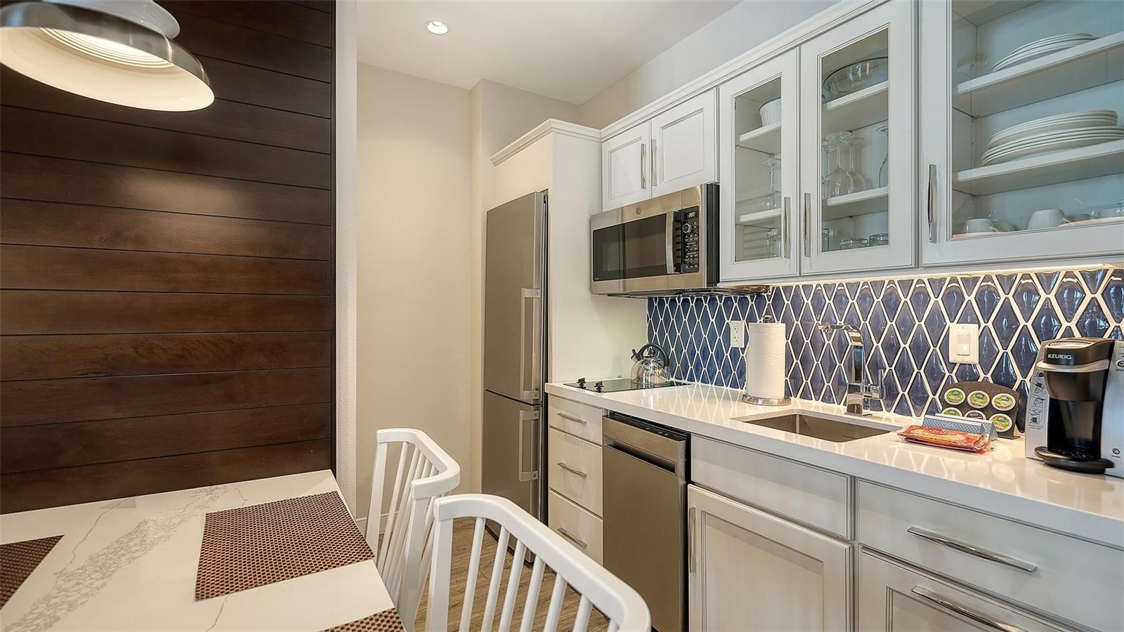 225 SANDS POINT RD #6201, LONGBOAT KEY, FL — photo 13