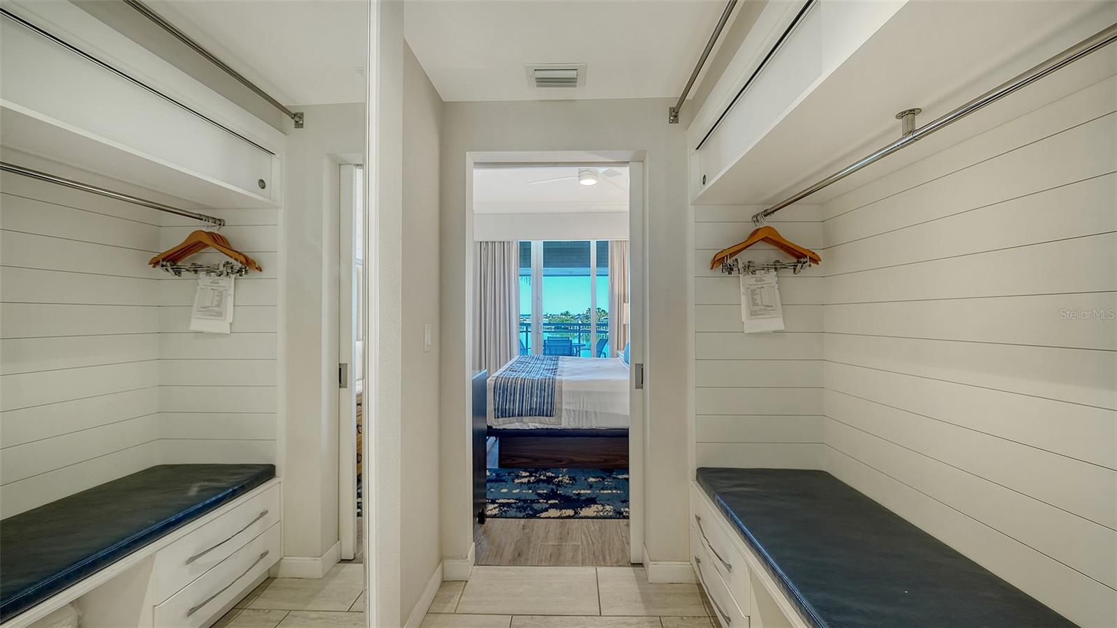 225 SANDS POINT RD #6201, LONGBOAT KEY, FL — photo 17