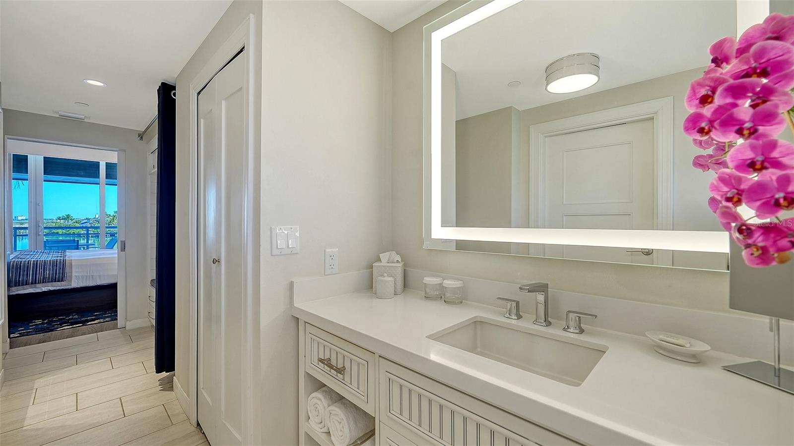 225 SANDS POINT RD #6201, LONGBOAT KEY, FL — photo 18