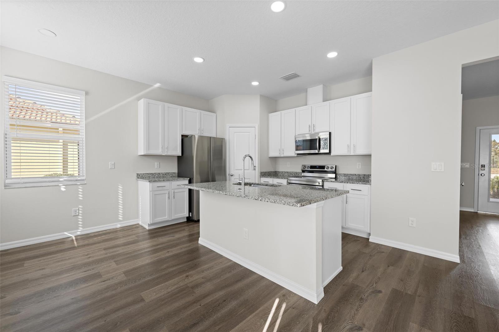 9316 GENTLE BEN CT, WEEKI WACHEE, FL — photo 12