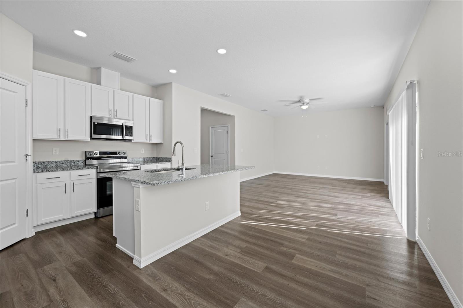 9316 GENTLE BEN CT, WEEKI WACHEE, FL — photo 14