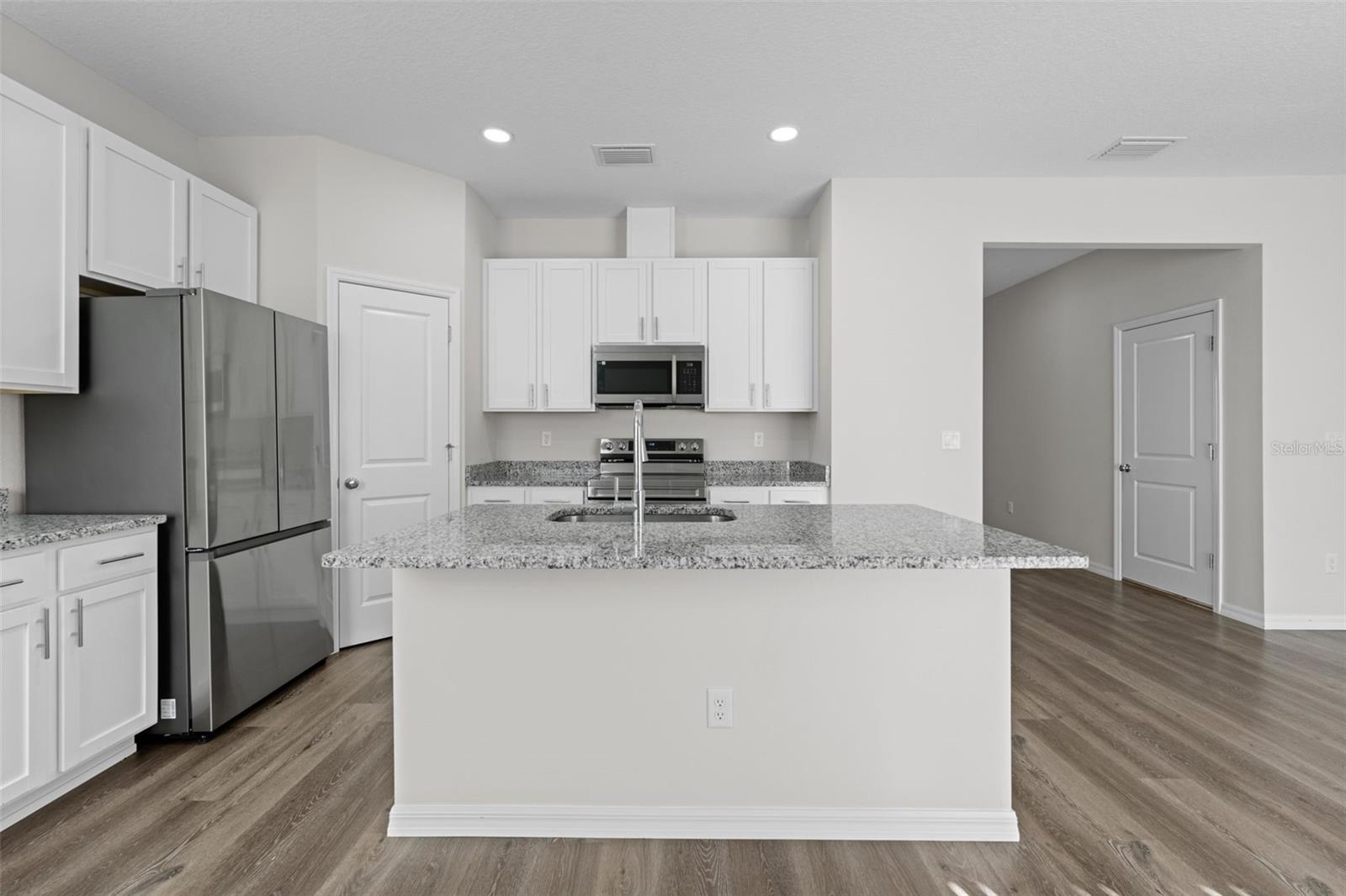 9316 GENTLE BEN CT, WEEKI WACHEE, FL — photo 16