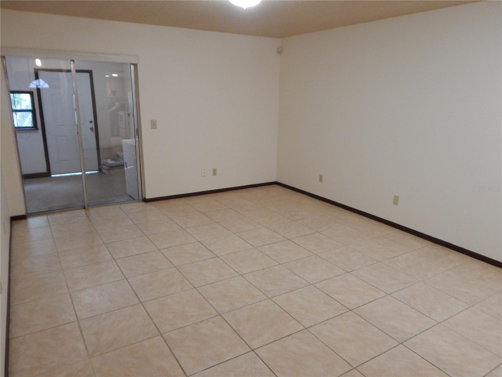 2505 CORAL AVE, KISSIMMEE, FL — photo 3